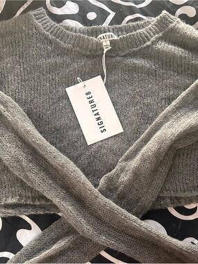 Signature8 Light Gray Crewneck Knit Sweater